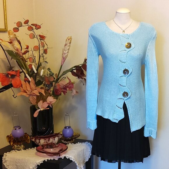 NWT Women’s Lightweight Baby Blue Cardigan Sweater Long Sleeve Outerwear 12 14 - Picture 1 of 7
